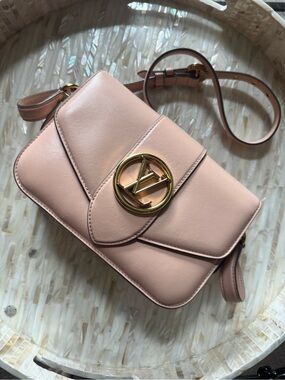 Louis Vuitton Pont 9 Rose Himalaya with Gold Logo